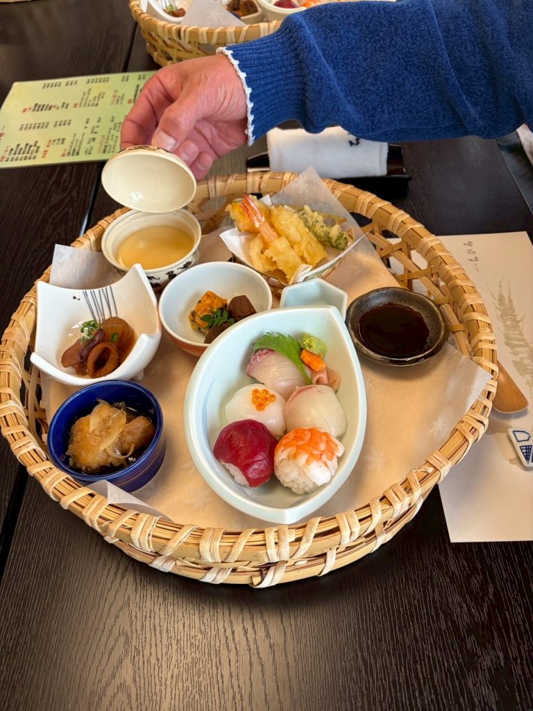 【 大阪発 】 3月22日 人気老舗のちょっぴり可愛い手まり寿司ランチ＆まるでジブリアニメ『天空の城ラピュタ』友ヶ島に上陸！たっぷり3時間滞在 結果報告
