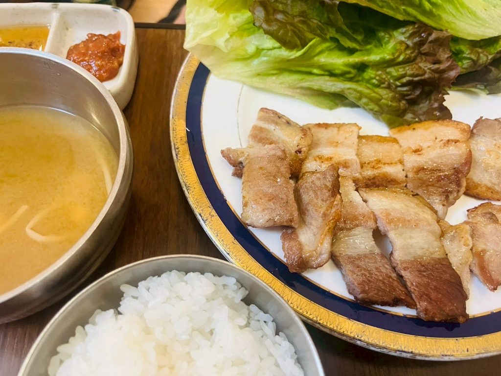 【 名古屋発 】　 4月　19日　大阪コリアタウンで食べ歩き＆舞洲100万株のネモフィラ祭り　結果報告