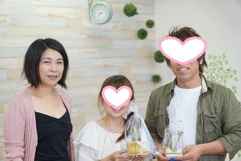成婚女性が彼を連れて会いに来てくれました♪2人はとてもお似合いのニコニコ顔です♪